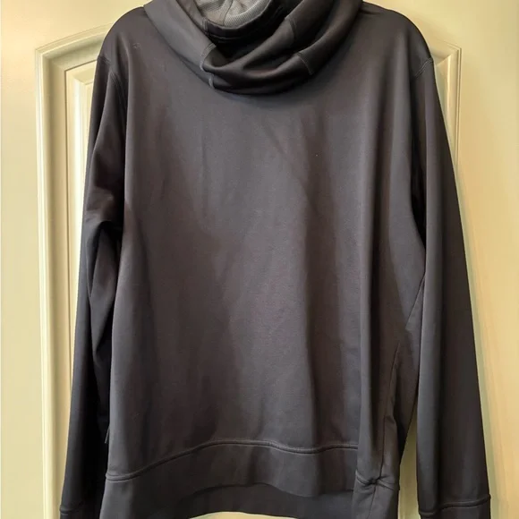 Patagonia Mountain Logo Graphic Pullover in Black with Blue Accent - Picture 3 of 3